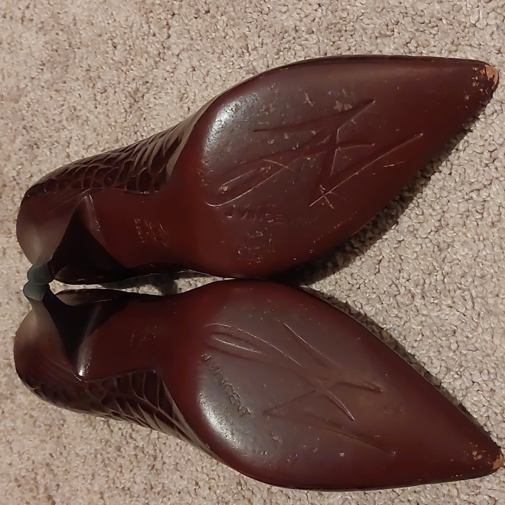 Heels - Picture 4 of 4